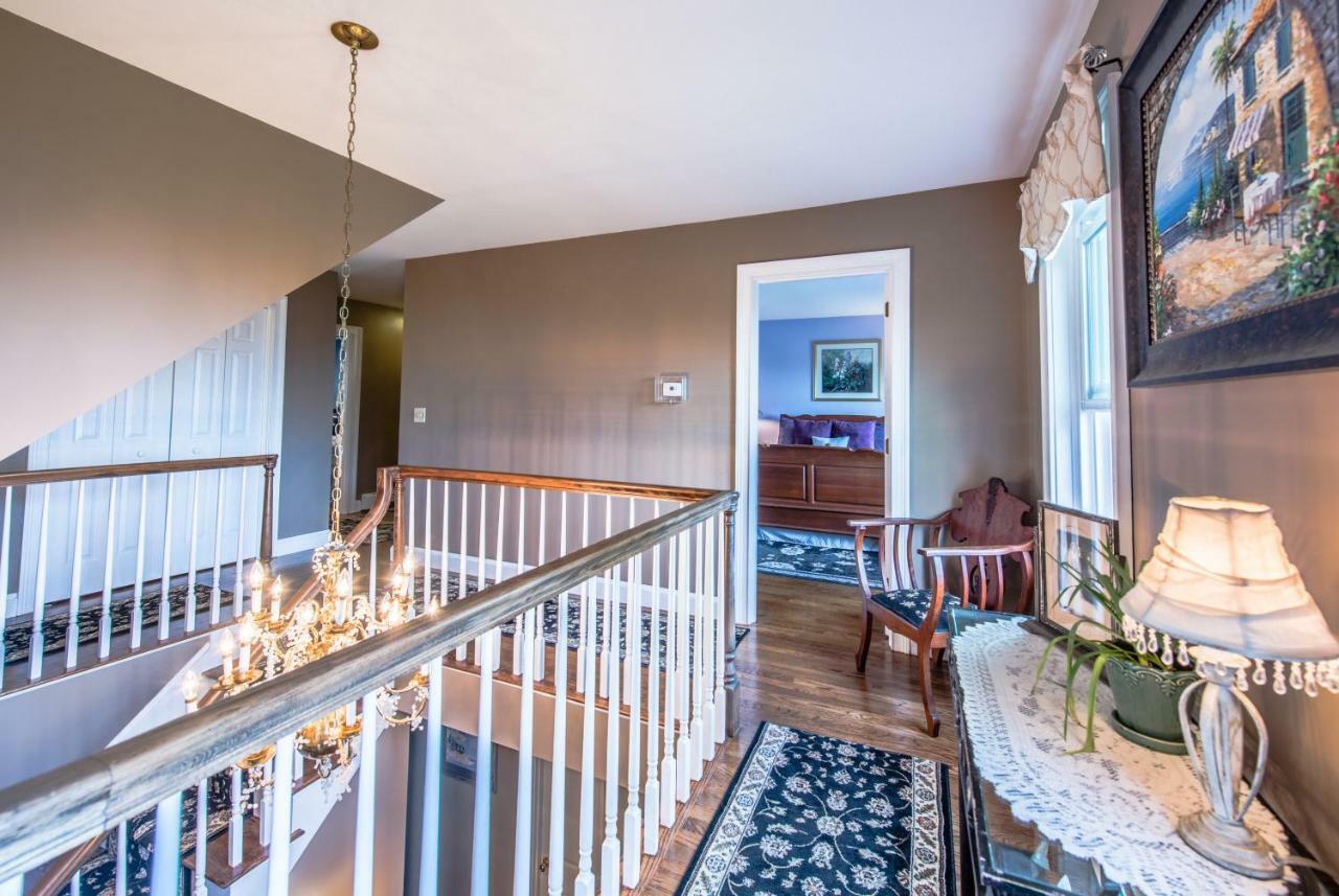 Above The Bay At Thornton Adams House Bed & Breakfast Plymouth Exterior photo